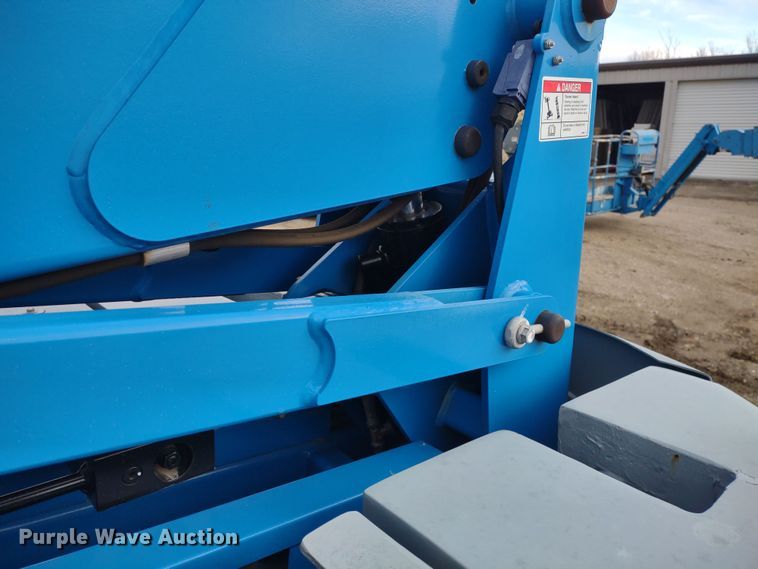 image for item DR8206 2017 Genie Z34/22  boom lift