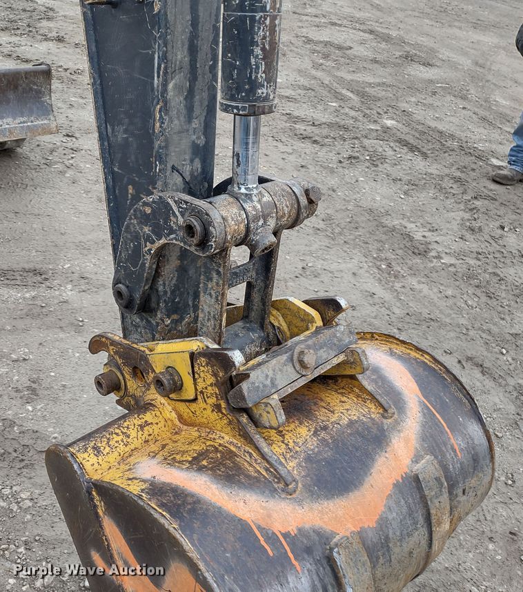 image for item DR8207 2016 John Deere 26G  mini excavator