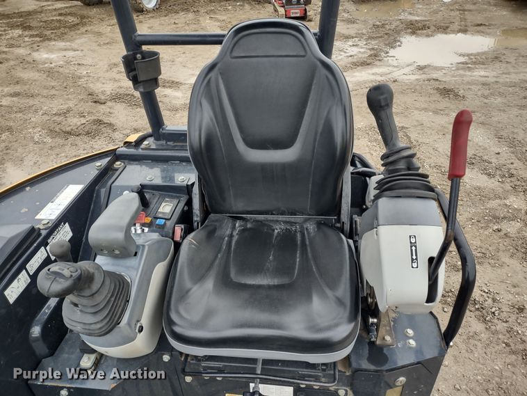 image for item DR8207 2016 John Deere 26G  mini excavator