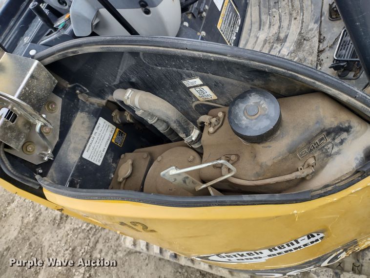 image for item DR8207 2016 John Deere 26G  mini excavator