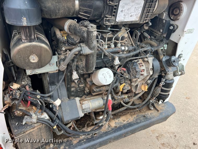 image for item DS2779 2018 Bobcat T650  tracked skid steer loader