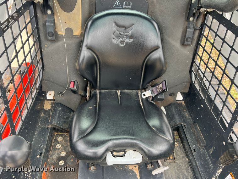 image for item DS2779 2018 Bobcat T650  tracked skid steer loader