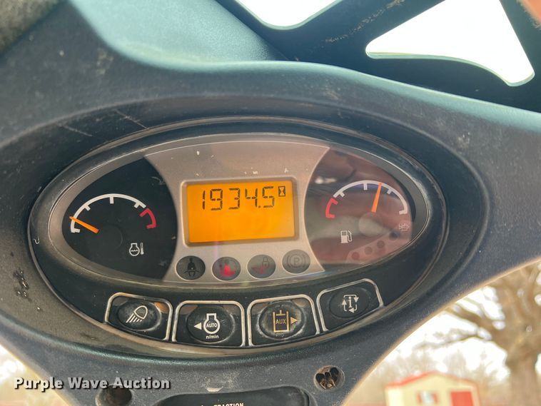 image for item DS2779 2018 Bobcat T650  tracked skid steer loader