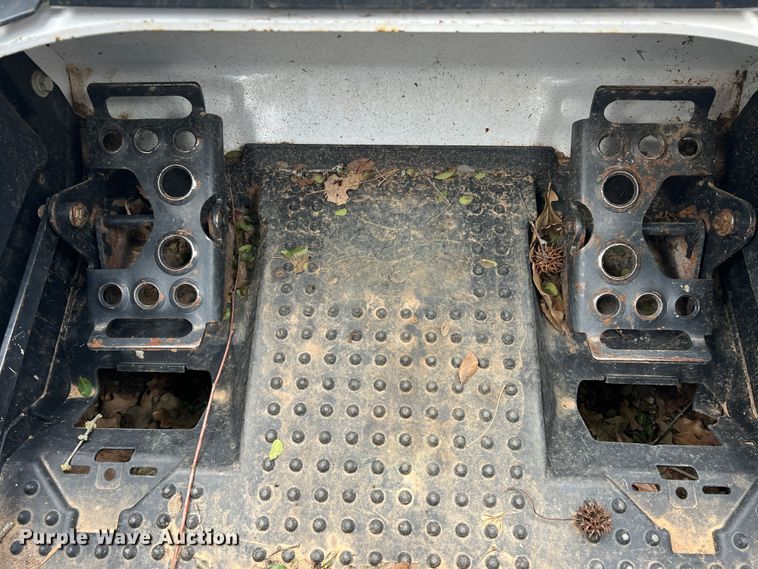 image for item DS2779 2018 Bobcat T650  tracked skid steer loader