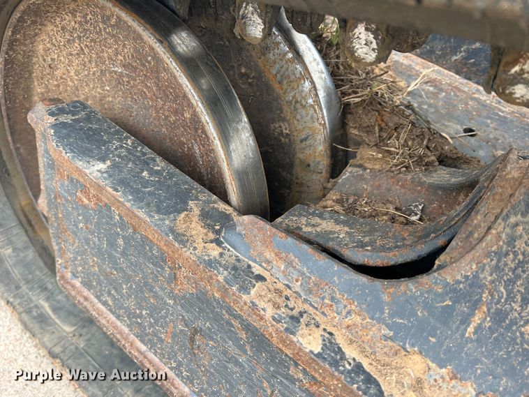 image for item DS2779 2018 Bobcat T650  tracked skid steer loader