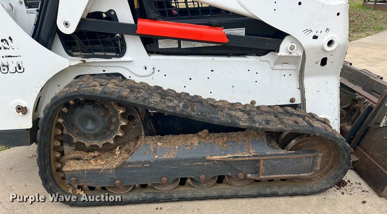 image for item DS2779 2018 Bobcat T650  tracked skid steer loader