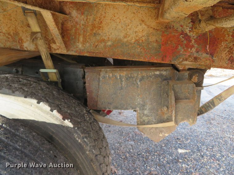 image for item FB9825 1979 Mack DM606  dump truck