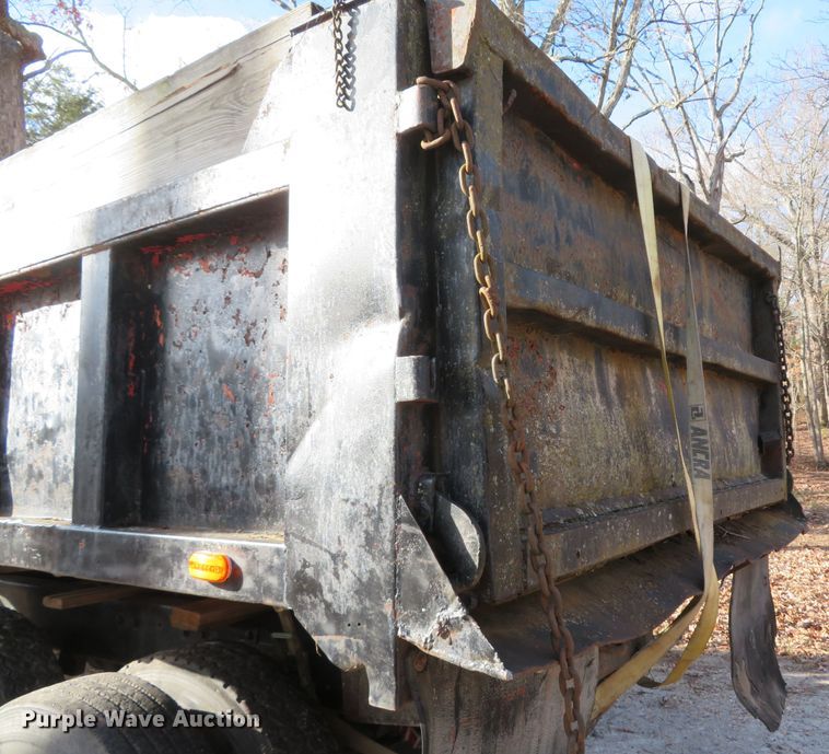 image for item FB9825 1979 Mack DM606  dump truck