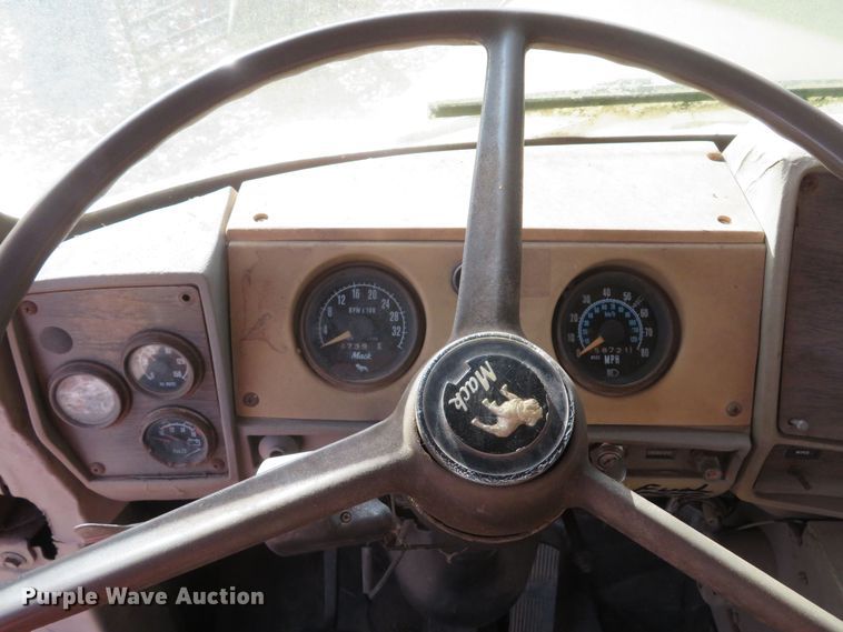 image for item FB9825 1979 Mack DM606  dump truck