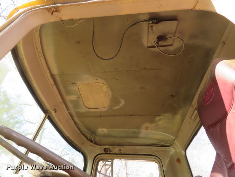 image for item FB9825 1979 Mack DM606  dump truck