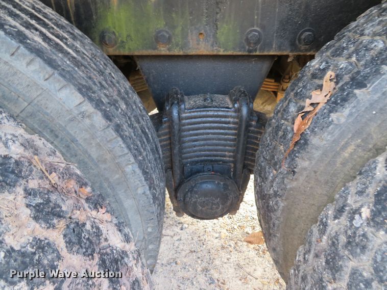 image for item FB9825 1979 Mack DM606  dump truck