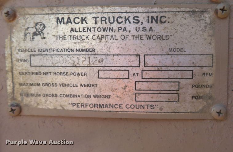 image for item FB9825 1979 Mack DM606  dump truck