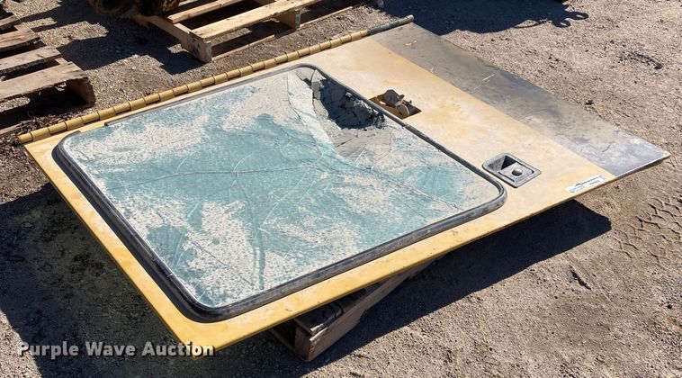 image for item HN9806 Caterpillar  door