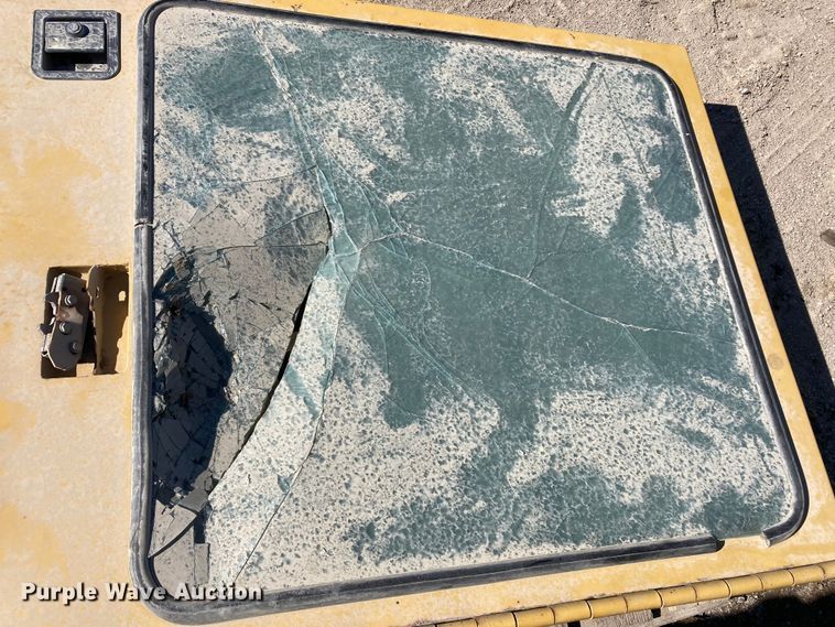 image for item HN9806 Caterpillar  door