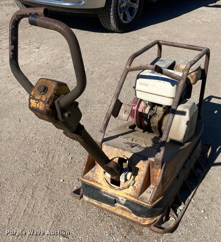 image for item HN9807 1993 Wacker BPU3345A  plate compactor