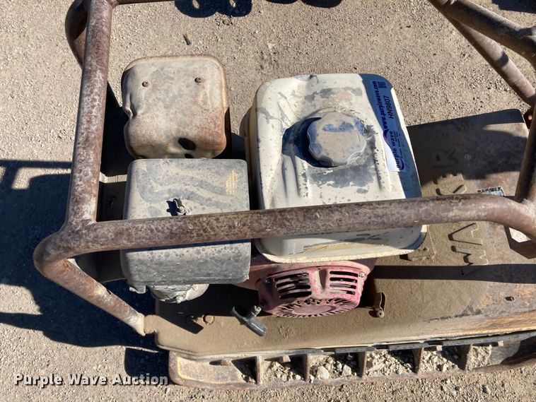 image for item HN9807 1993 Wacker BPU3345A  plate compactor