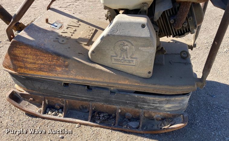 image for item HN9807 1993 Wacker BPU3345A  plate compactor