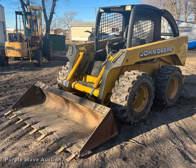 image for item HP9430 John Deere 270  skid steer loader