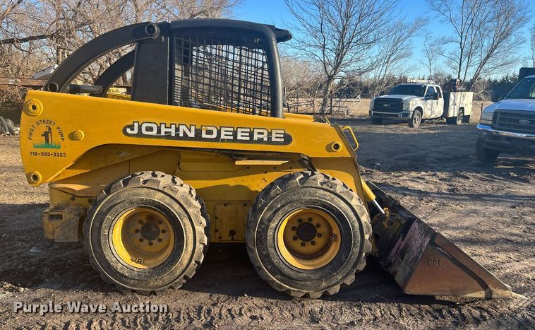 image for item HP9430 John Deere 270  skid steer loader