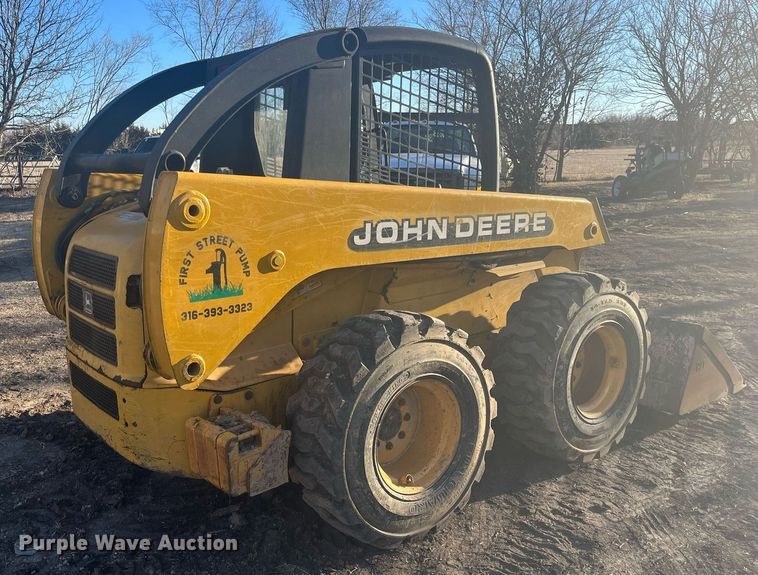 image for item HP9430 John Deere 270  skid steer loader