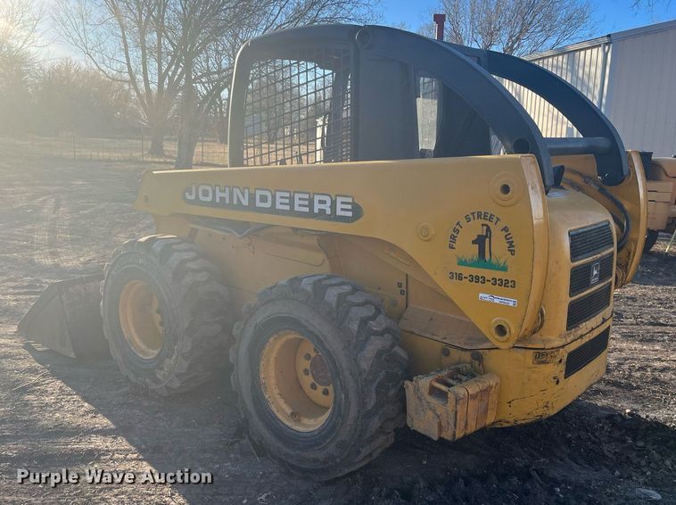 image for item HP9430 John Deere 270  skid steer loader