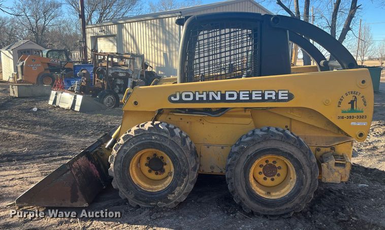 image for item HP9430 John Deere 270  skid steer loader