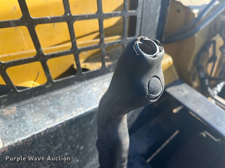 image for item HP9430 John Deere 270  skid steer loader