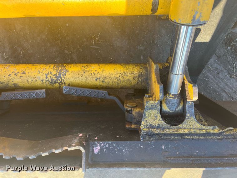 image for item HP9430 John Deere 270  skid steer loader