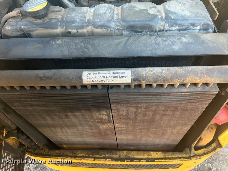 image for item HP9430 John Deere 270  skid steer loader