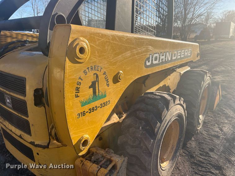 image for item HP9430 John Deere 270  skid steer loader