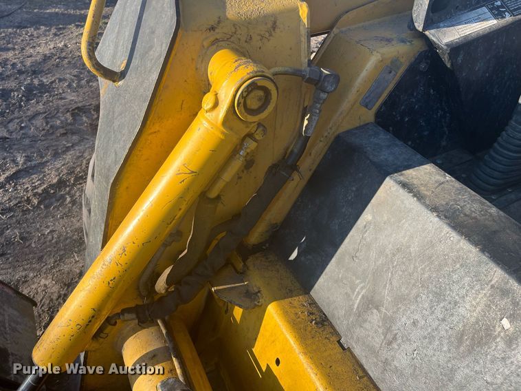 image for item HP9430 John Deere 270  skid steer loader