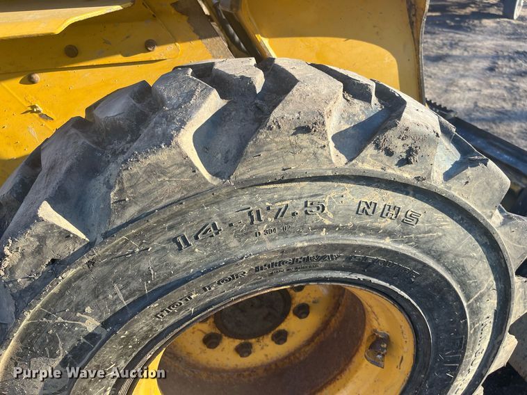 image for item HP9430 John Deere 270  skid steer loader