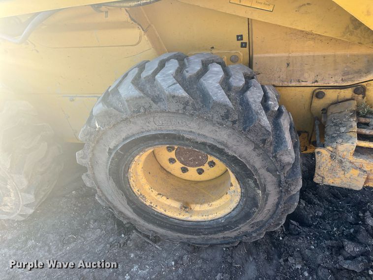 image for item HP9430 John Deere 270  skid steer loader