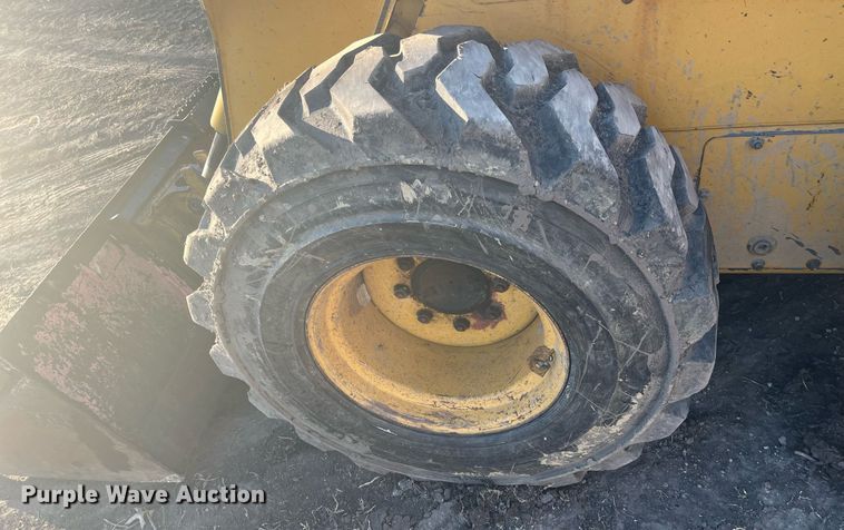 image for item HP9430 John Deere 270  skid steer loader