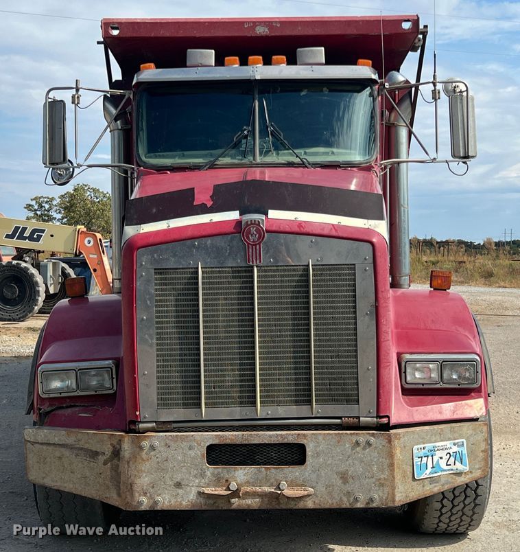 image for item HX9971 2005 Kenworth T800  dump truck