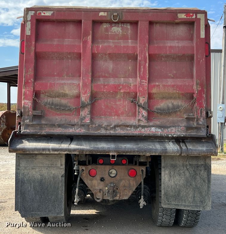 image for item HX9971 2005 Kenworth T800  dump truck