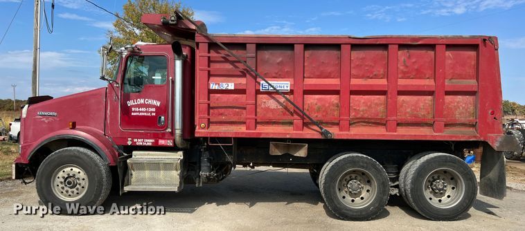 image for item HX9971 2005 Kenworth T800  dump truck