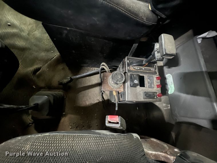 image for item HX9971 2005 Kenworth T800  dump truck