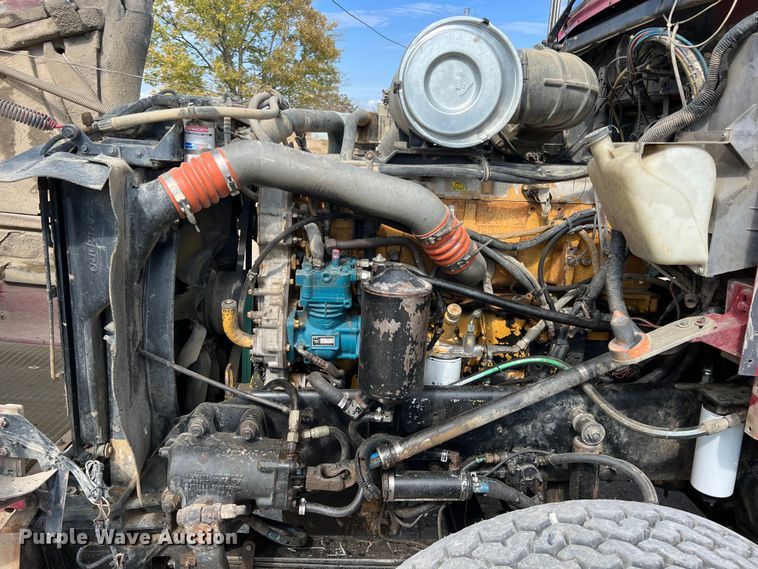 image for item HX9971 2005 Kenworth T800  dump truck