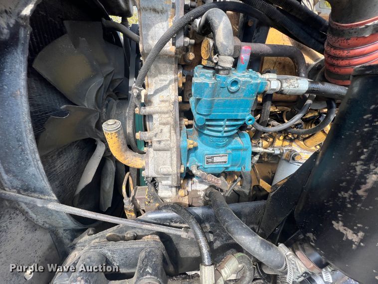 image for item HX9971 2005 Kenworth T800  dump truck