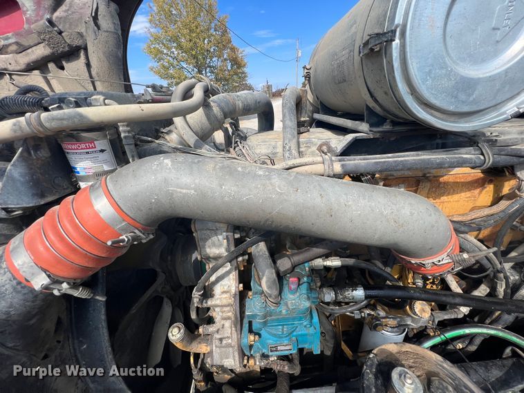 image for item HX9971 2005 Kenworth T800  dump truck