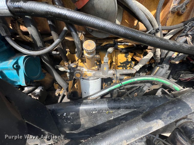 image for item HX9971 2005 Kenworth T800  dump truck