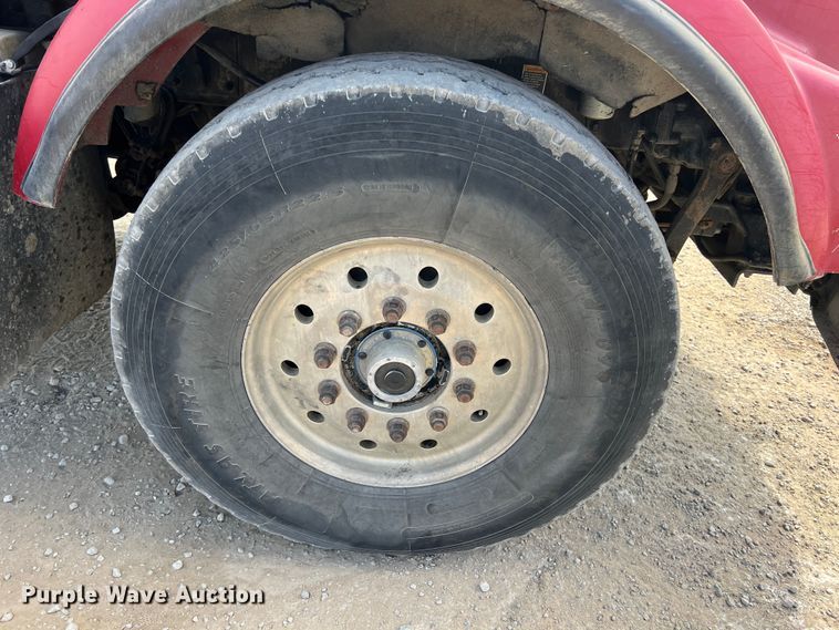 image for item HX9971 2005 Kenworth T800  dump truck