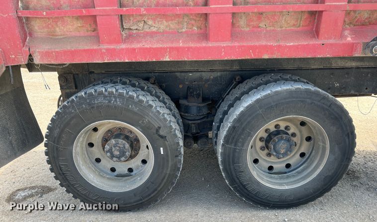 image for item HX9971 2005 Kenworth T800  dump truck