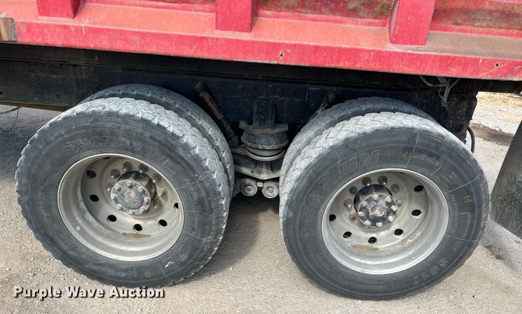 image for item HX9971 2005 Kenworth T800  dump truck