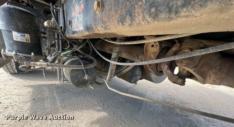 image for item HX9971 2005 Kenworth T800  dump truck