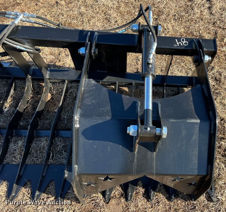 image for item ID9423 84" W skid steer grapple bucket