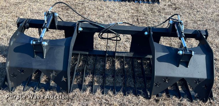 image for item ID9424 84" W skid steer grapple bucket