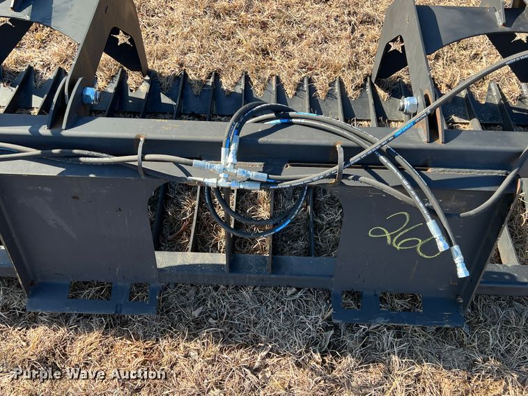 image for item ID9424 84" W skid steer grapple bucket