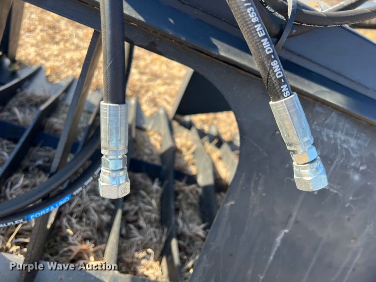 image for item ID9426 75" W skid steer grapple bucket